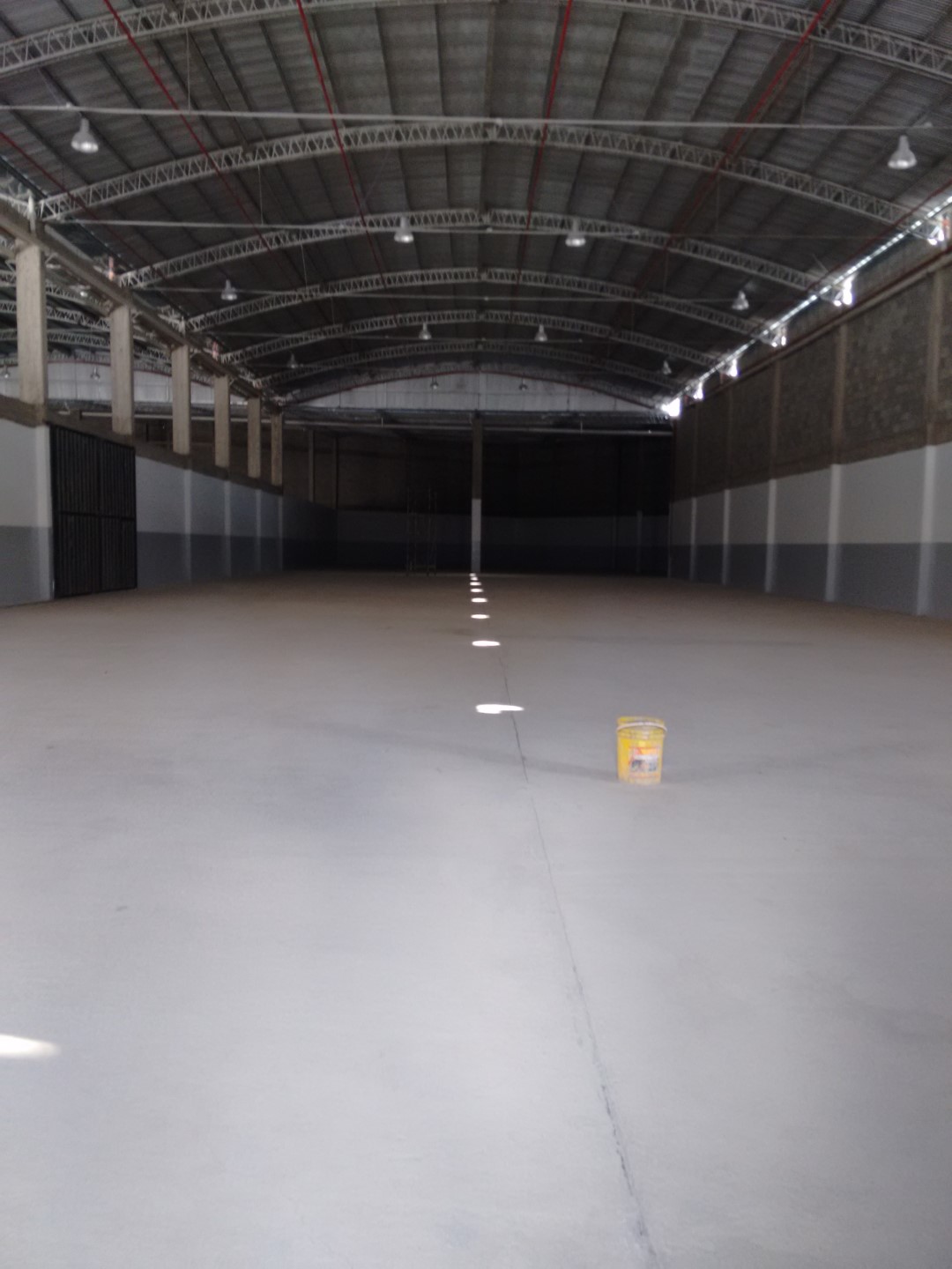 Reforma de Warehouse para Hub Logístico - Hormigón Alisado